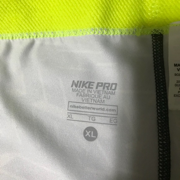 Nike Pro Capri workout pants - Picture 3 of 4